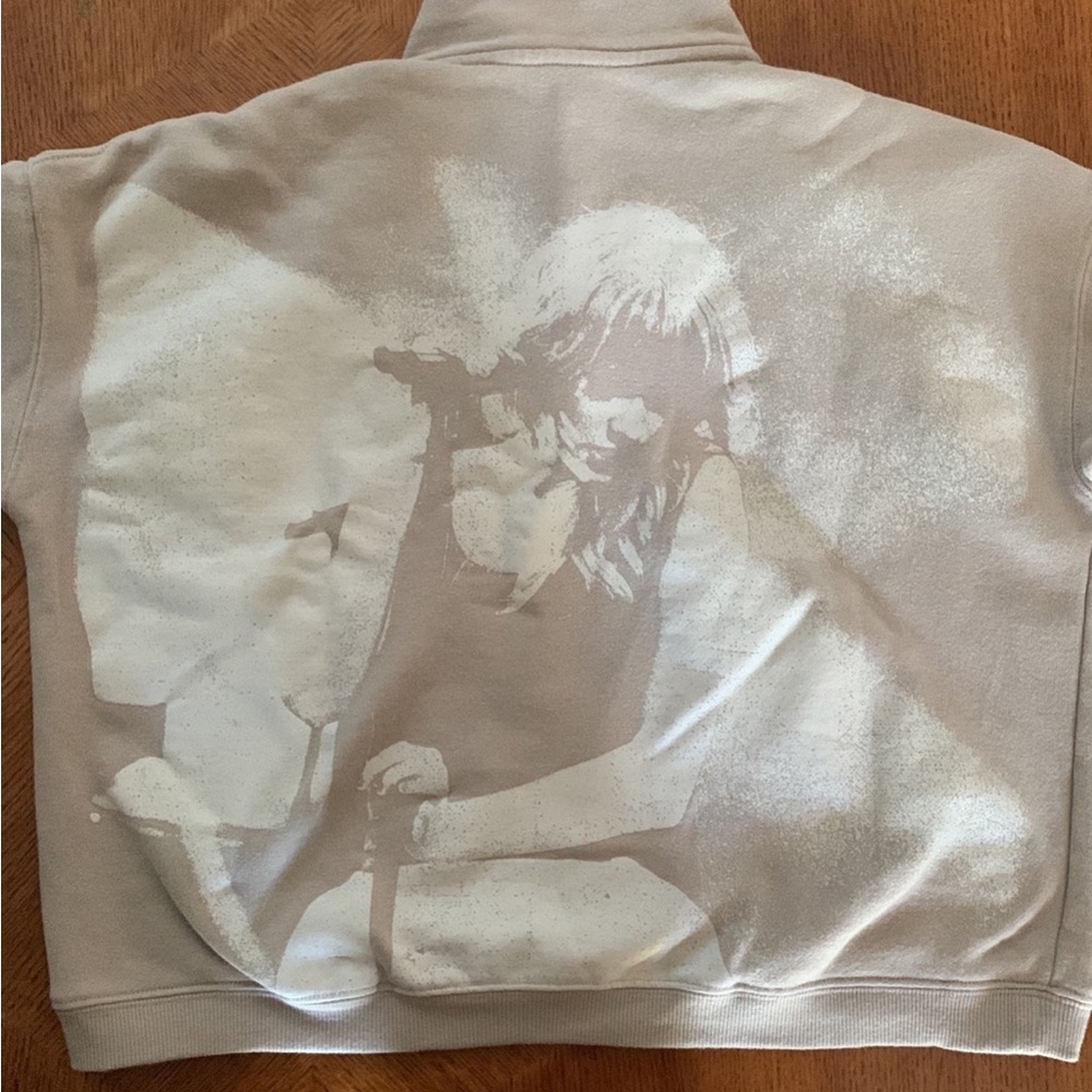 Taylor swift crop top sweater